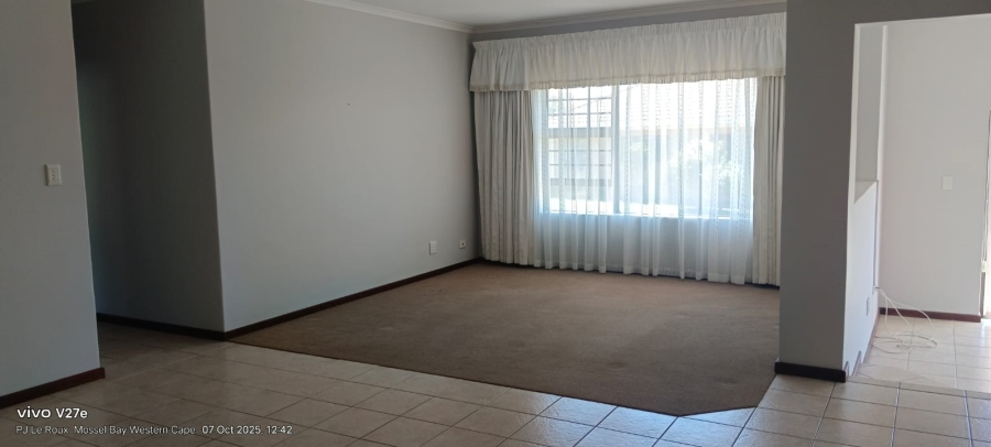 To Let 3 Bedroom Property for Rent in Linkside Western Cape